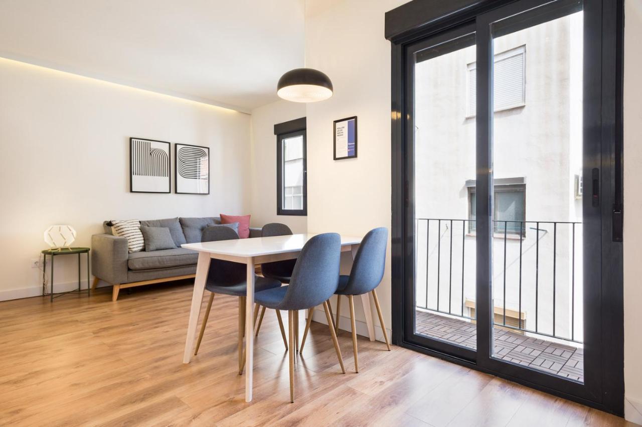 Urban Chill Apartments By Olala Homes ロスピタレート・デ・リョブレガート エクステリア 写真